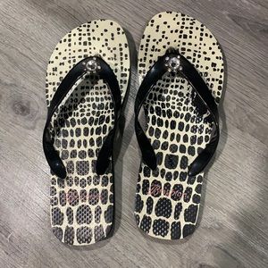 Brighton Flip Flops like new